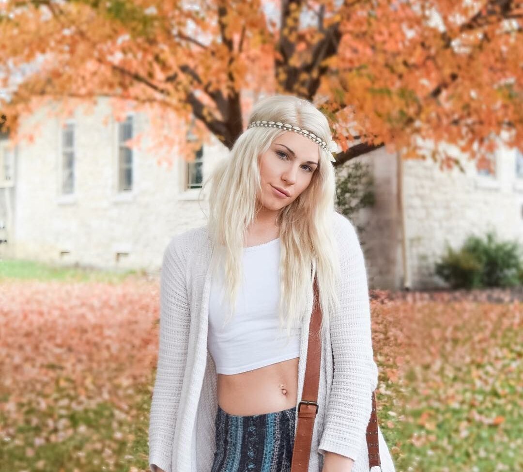 Dezmin Schubel desnuda #108619122