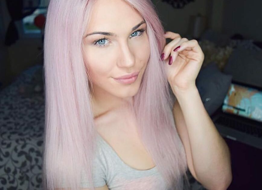 Dezmin Schubel desnuda #108619129