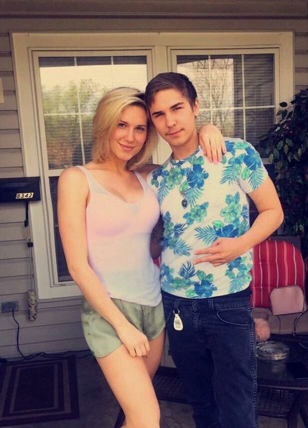 Dezmin Schubel desnuda #108619141