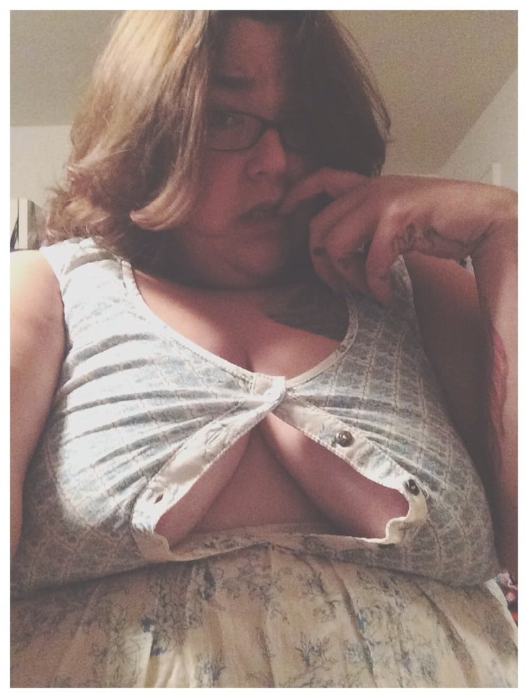 Older and hot 172 (Braless bbw) #90484369