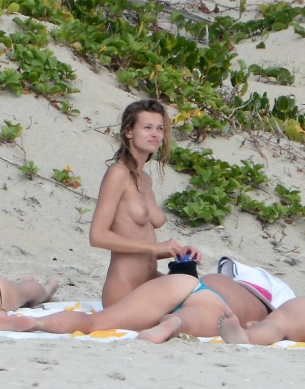 Slut Model Edita Vilkeviciute Nude Beach #101038096
