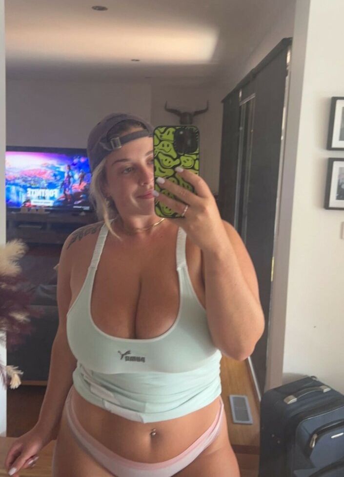 Alexisejames_, desnuda #109866040