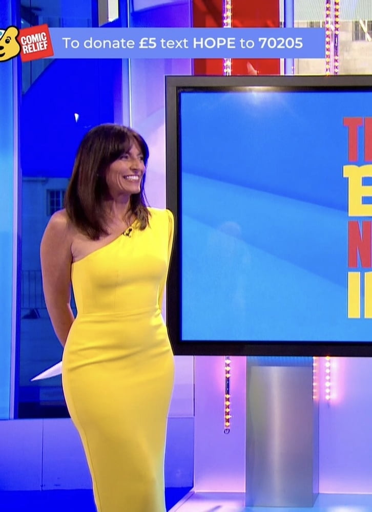 Davina mccall, vestido amarillo muy apretado, la gran noche en
 #99194267