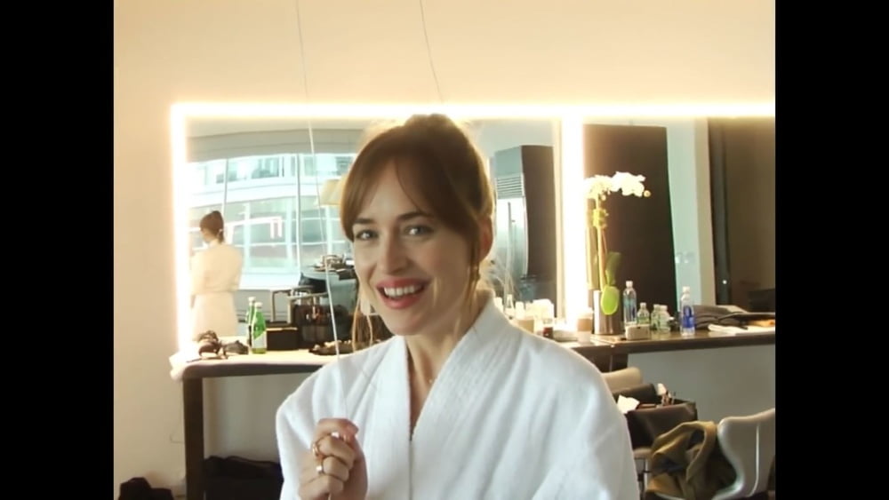 Dakota Johnson Cute Woman #89634187