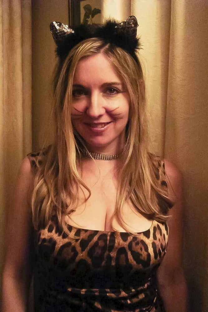 VICTORIA COREN MITCHELL, HOT MILF - 34F CUP TITS #89929882