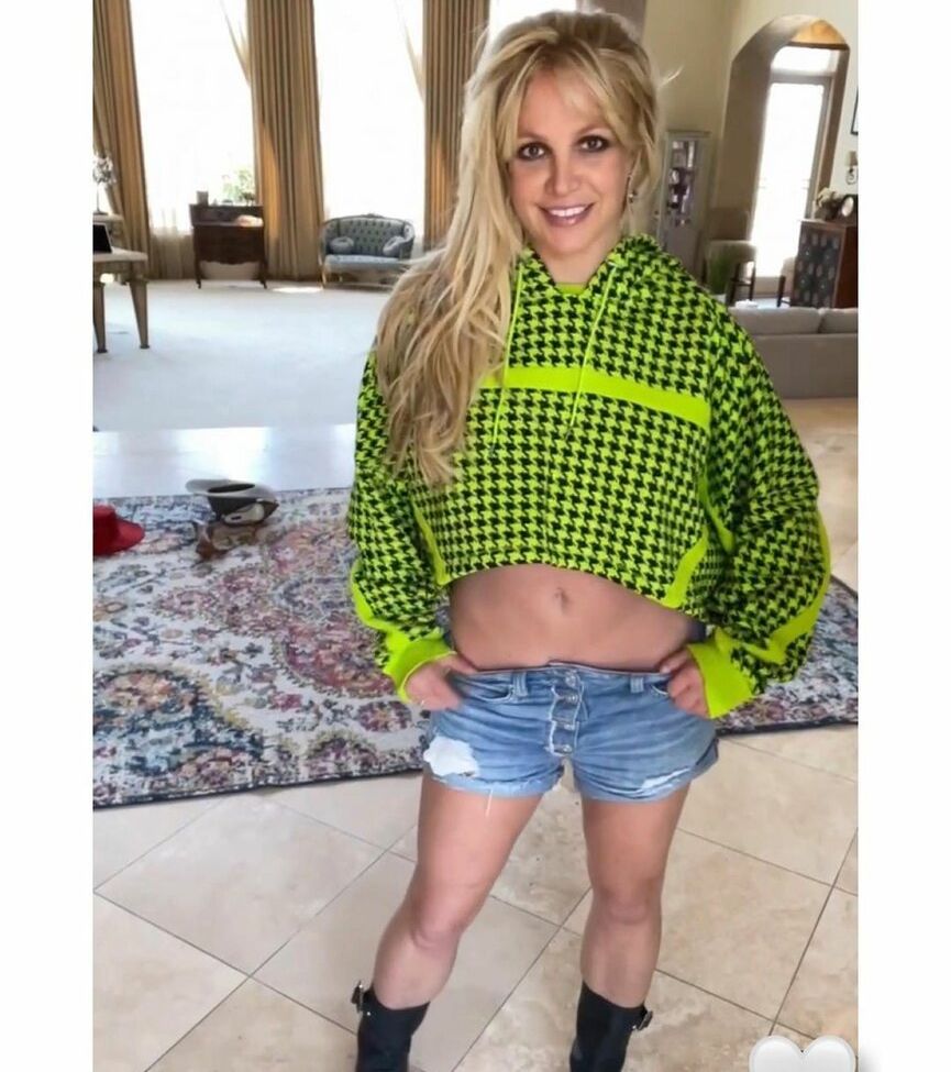 Britney Spears nude #107600903