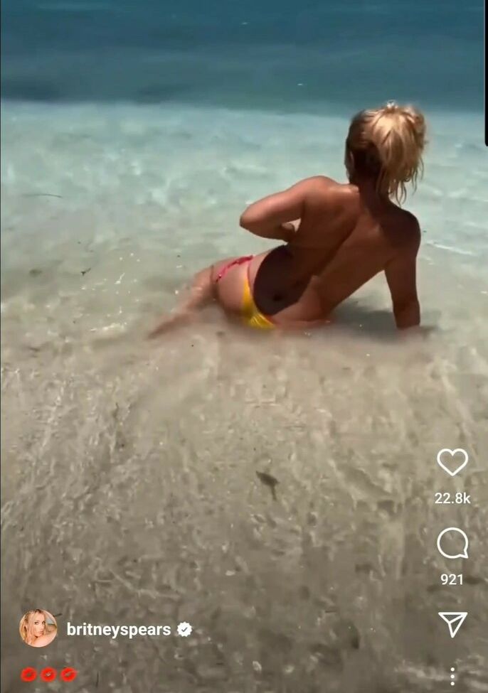 Britney Spears nude #107601038