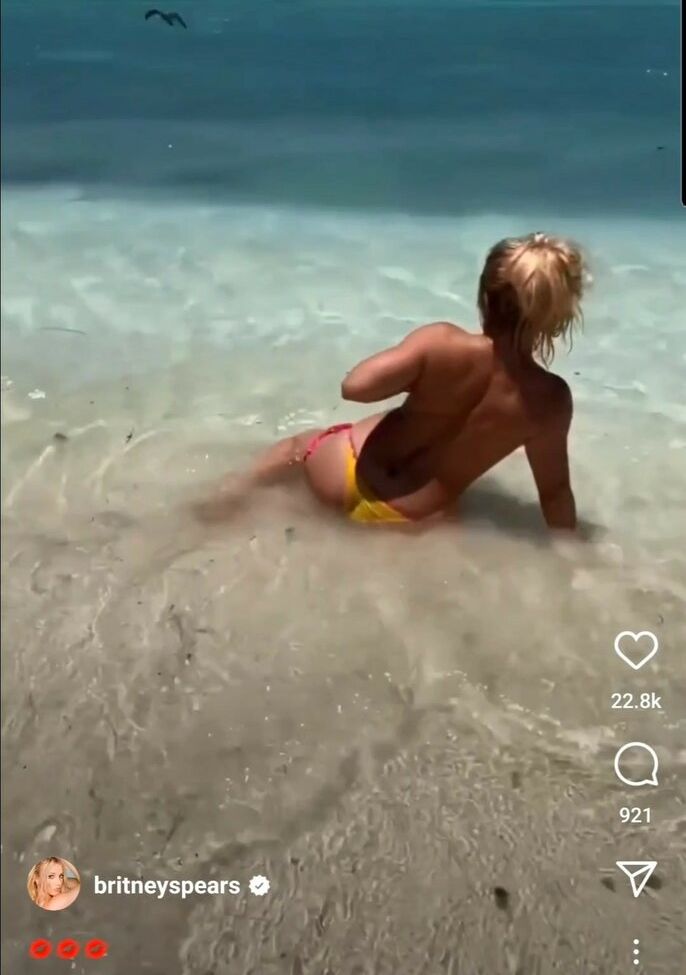 Britney Spears nude #107601039