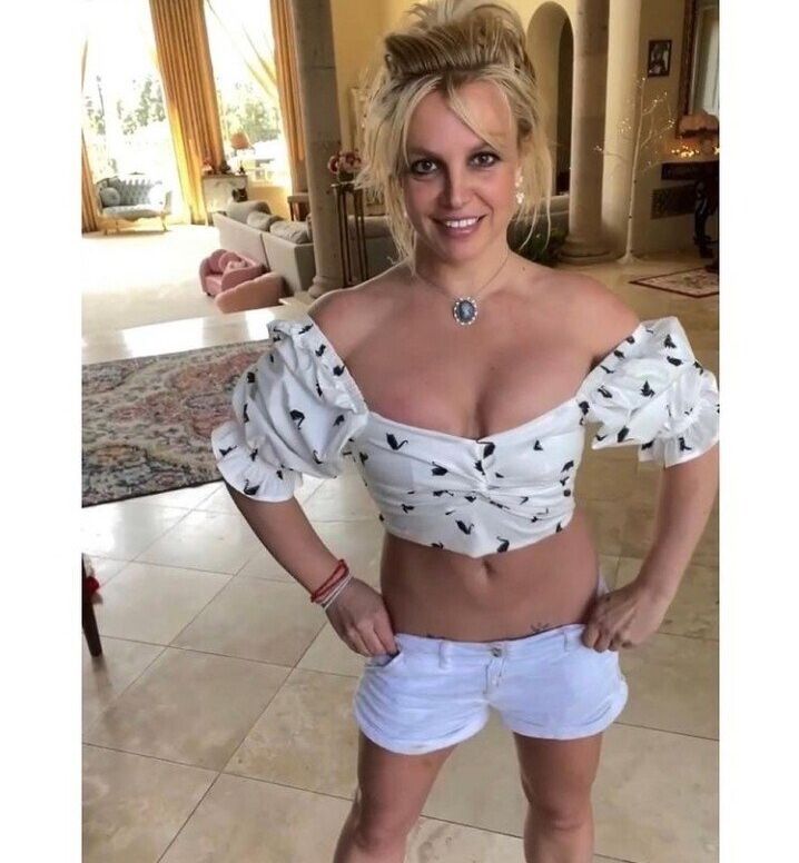 Britney Spears nude #107601183