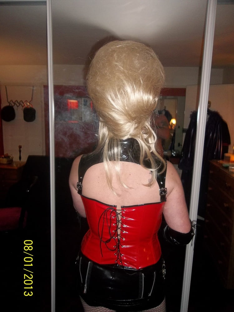 Nueva chica en la ciudad pt 2
 #106817157