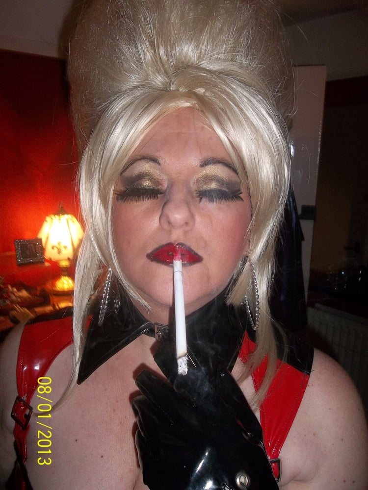 Nueva chica en la ciudad pt 2
 #106817169