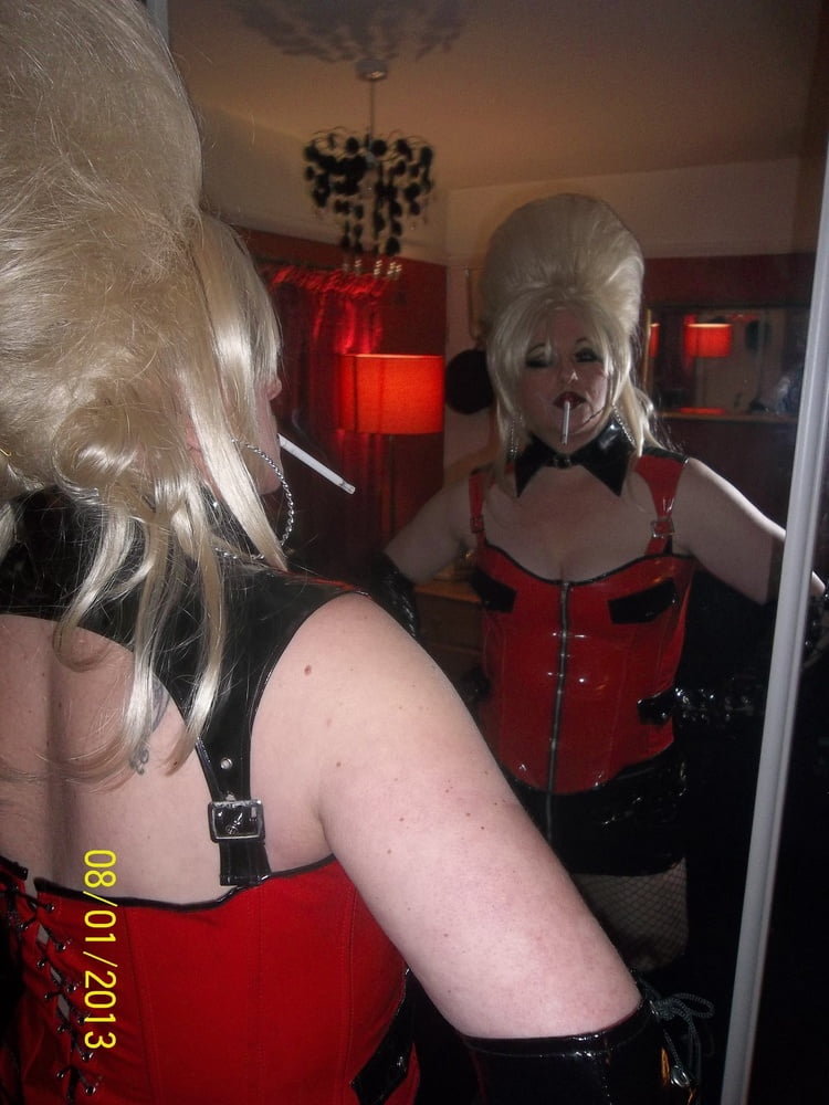 Nueva chica en la ciudad pt 2
 #106817175