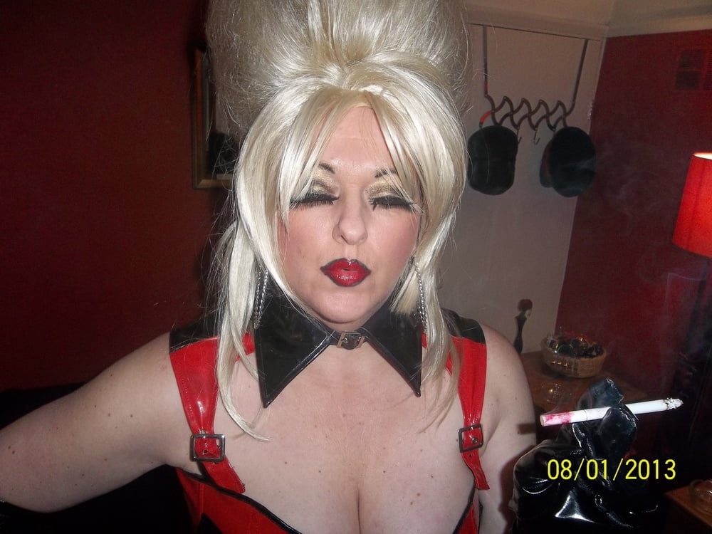 Nueva chica en la ciudad pt 2
 #106817194