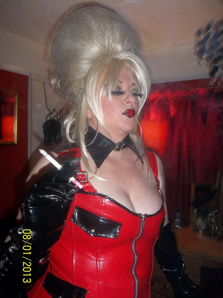 Nueva chica en la ciudad pt 2
 #106817198