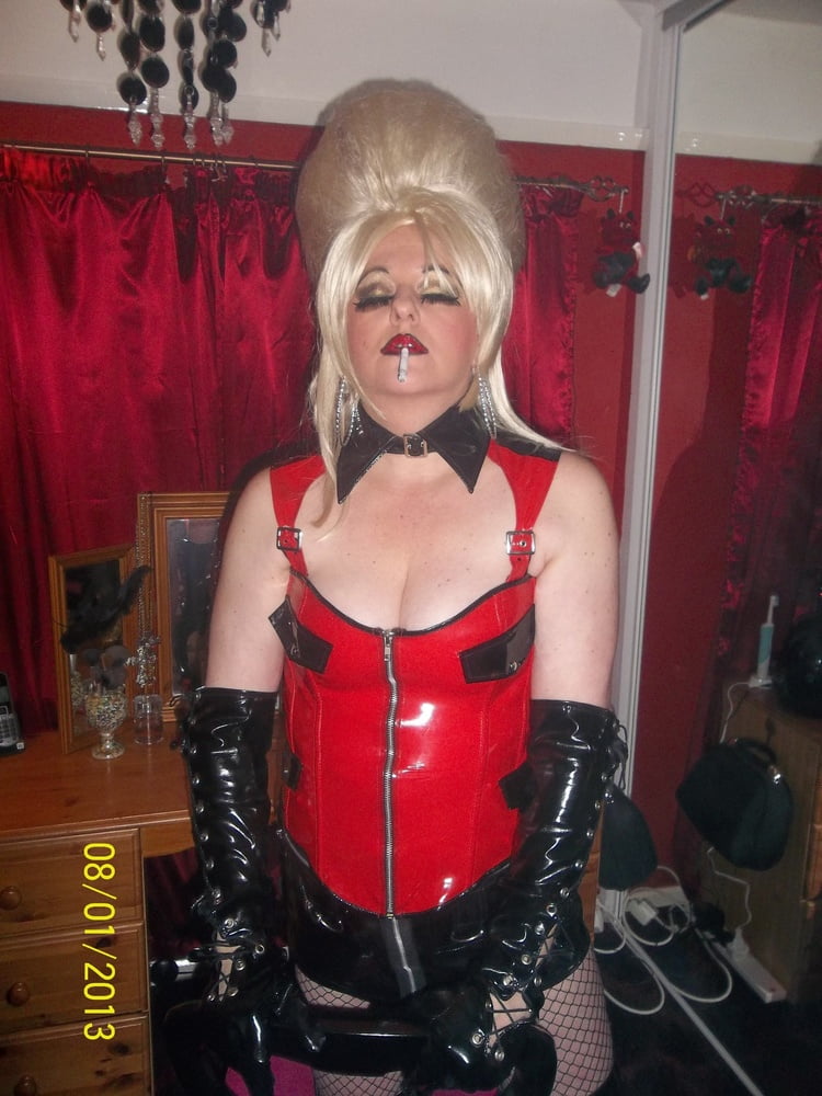 Nueva chica en la ciudad pt 2
 #106817223