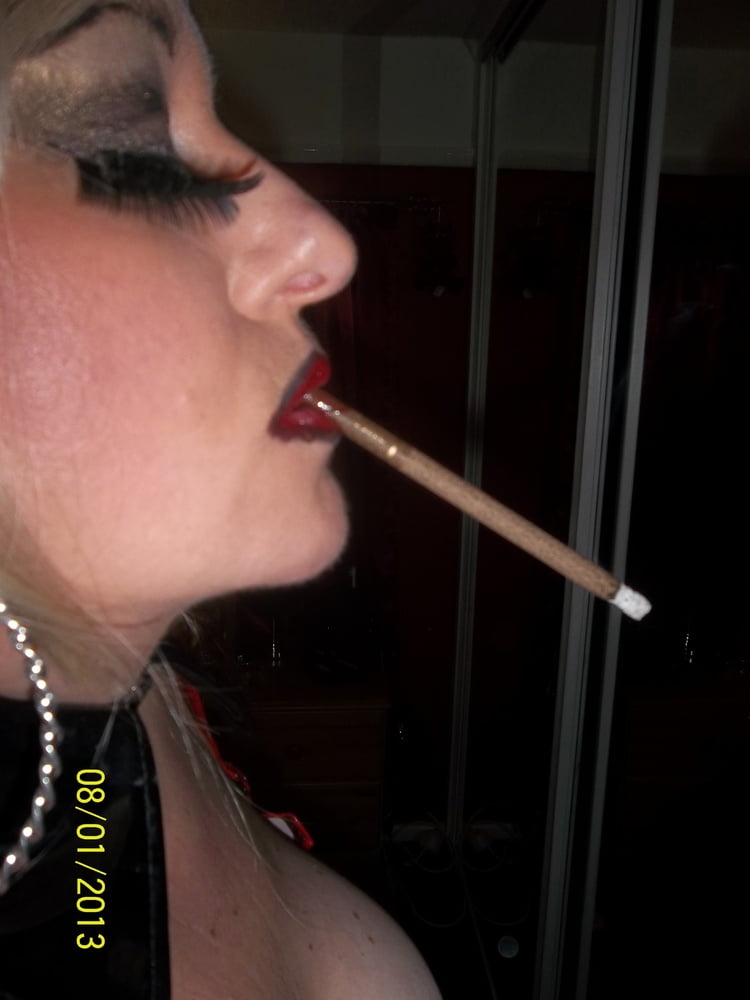 Nueva chica en la ciudad pt 2
 #106817277