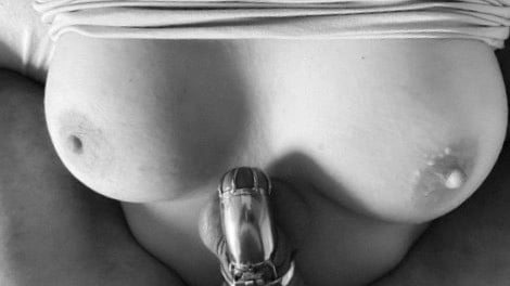 Chastity: teased von ihre titten
 #106292596