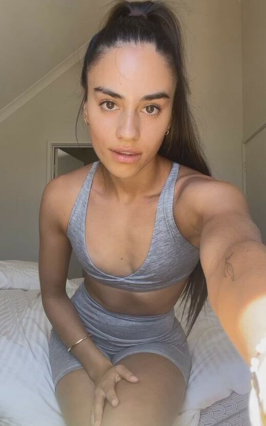 Imogen Russell nude #108730647