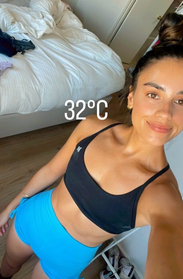 Imogen Russell nude #108730656