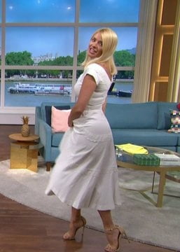 Wish holly willoughby was my wife !
 #80875425