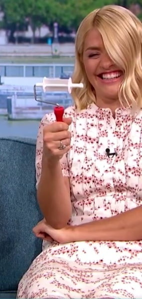 ¡Ojalá holly willoughby fuera mi esposa!
 #80875501