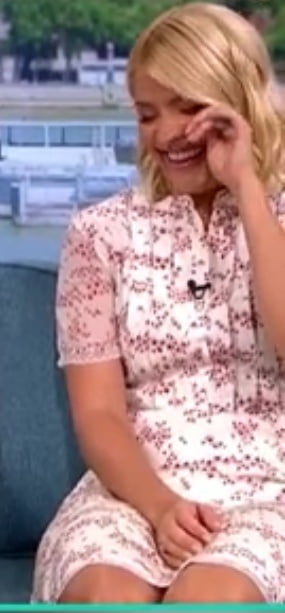 Wish holly willoughby was my wife !
 #80875509