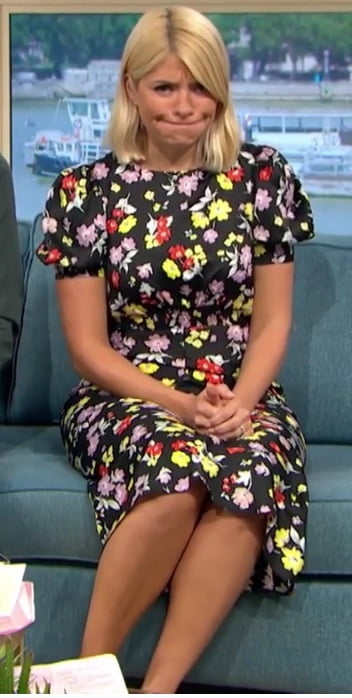 Wish holly willoughby was my wife !
 #80875524