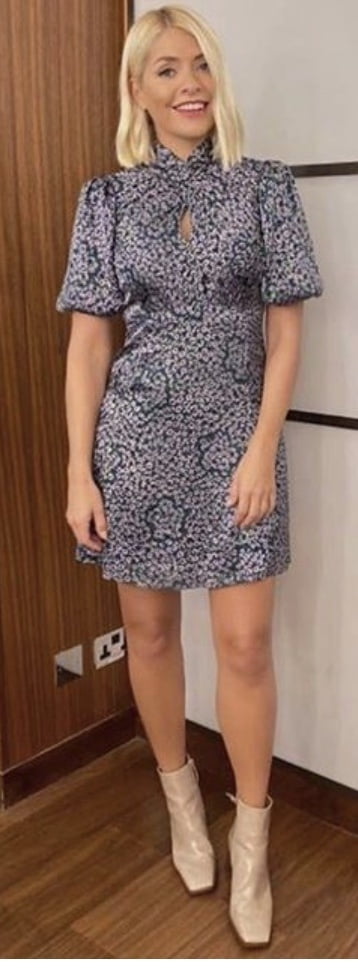 ¡Ojalá holly willoughby fuera mi esposa!
 #80875747