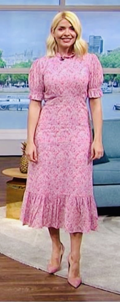 ¡Ojalá holly willoughby fuera mi esposa!
 #80875798