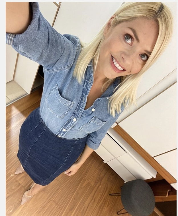 ¡Ojalá holly willoughby fuera mi esposa!
 #80875894