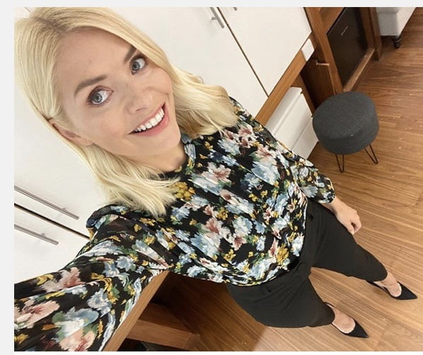 ¡Ojalá holly willoughby fuera mi esposa!
 #80875909