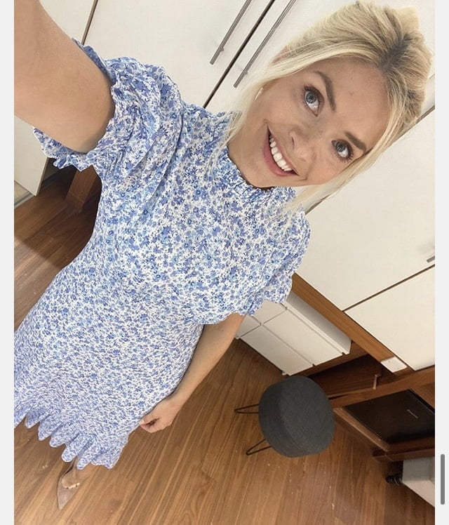 ¡Ojalá holly willoughby fuera mi esposa!
 #80875912