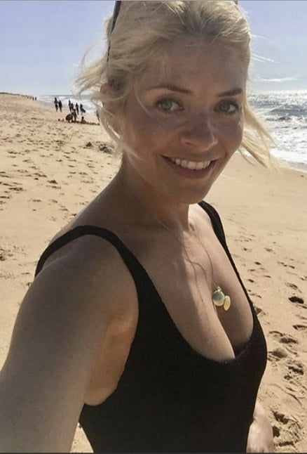 ¡Ojalá holly willoughby fuera mi esposa!
 #80876352