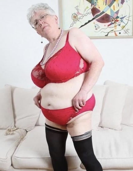 Divers granny mature bbw busty vêtements lingerie 5
 #103348744
