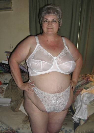 Divers granny mature bbw busty vêtements lingerie 5
 #103349074