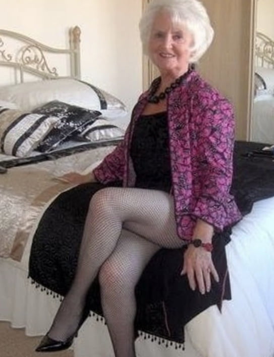 Varie granny mature bbw busty vestiti lingerie 5
 #103349123