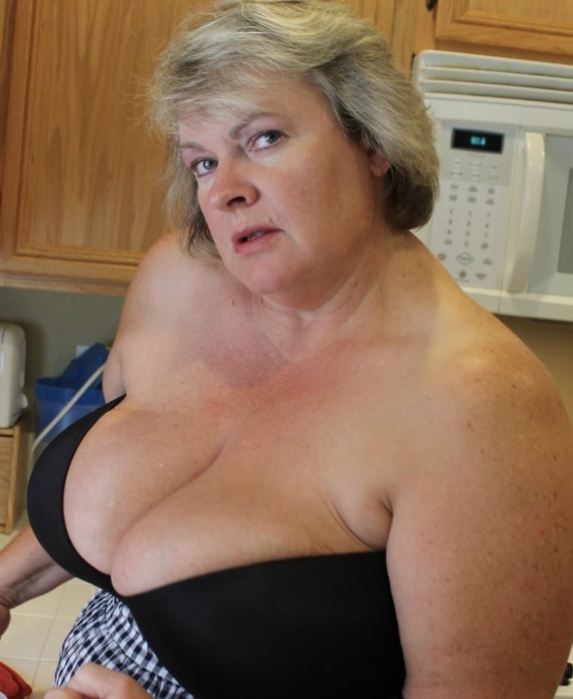 Divers granny mature bbw busty vêtements lingerie 5
 #103349465