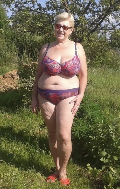 Divers granny mature bbw busty vêtements lingerie 5
 #103349529