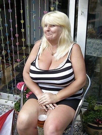 Varie granny mature bbw busty vestiti lingerie 5
 #103349792