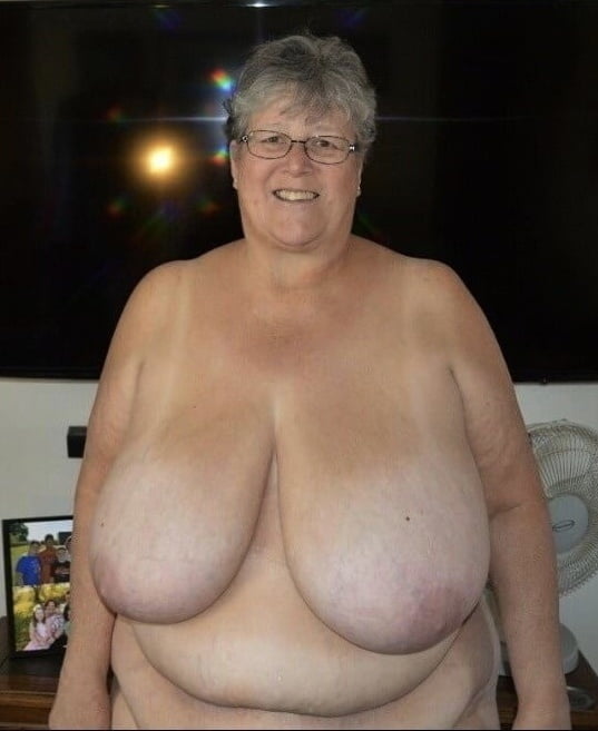 Varie granny mature bbw busty vestiti lingerie 5
 #103349905