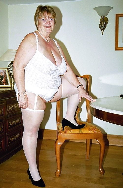Varie granny mature bbw busty vestiti lingerie 5
 #103350421
