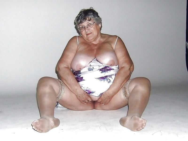 Varie granny mature bbw busty vestiti lingerie 5
 #103350737
