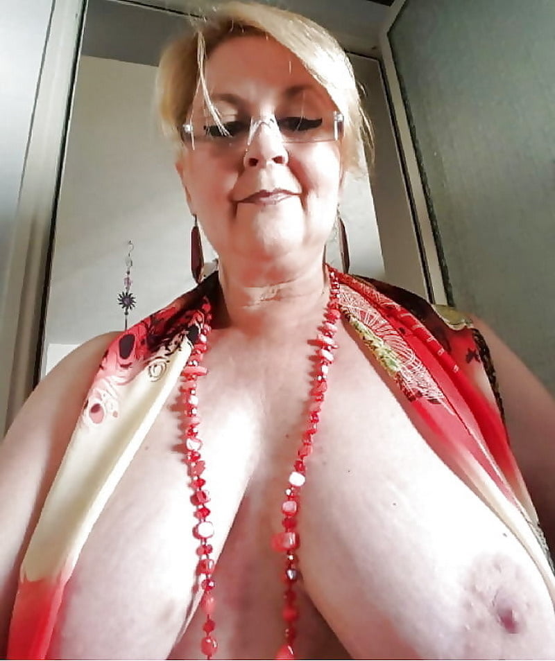 Varie granny mature bbw busty vestiti lingerie 5
 #103351100