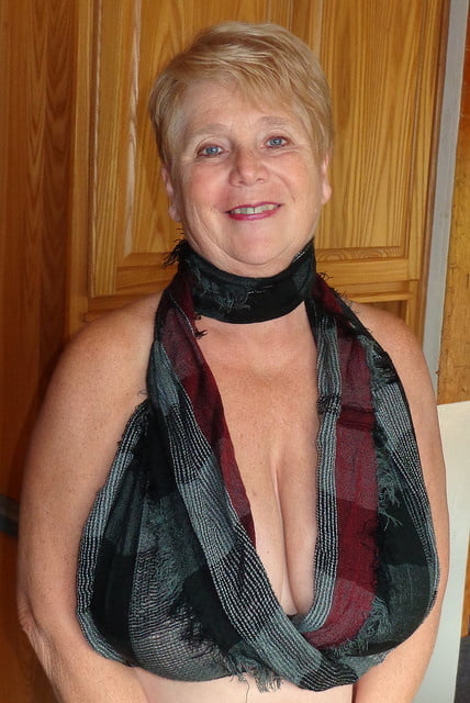 Varie granny mature bbw busty vestiti lingerie 5
 #103351307