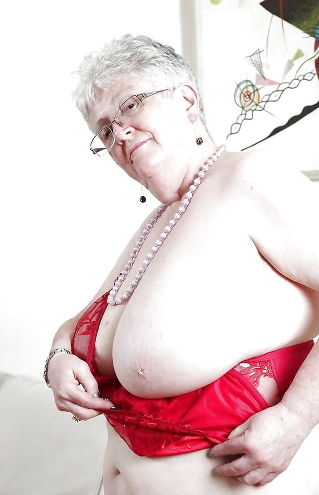 Varie granny mature bbw busty vestiti lingerie 5
 #103351347