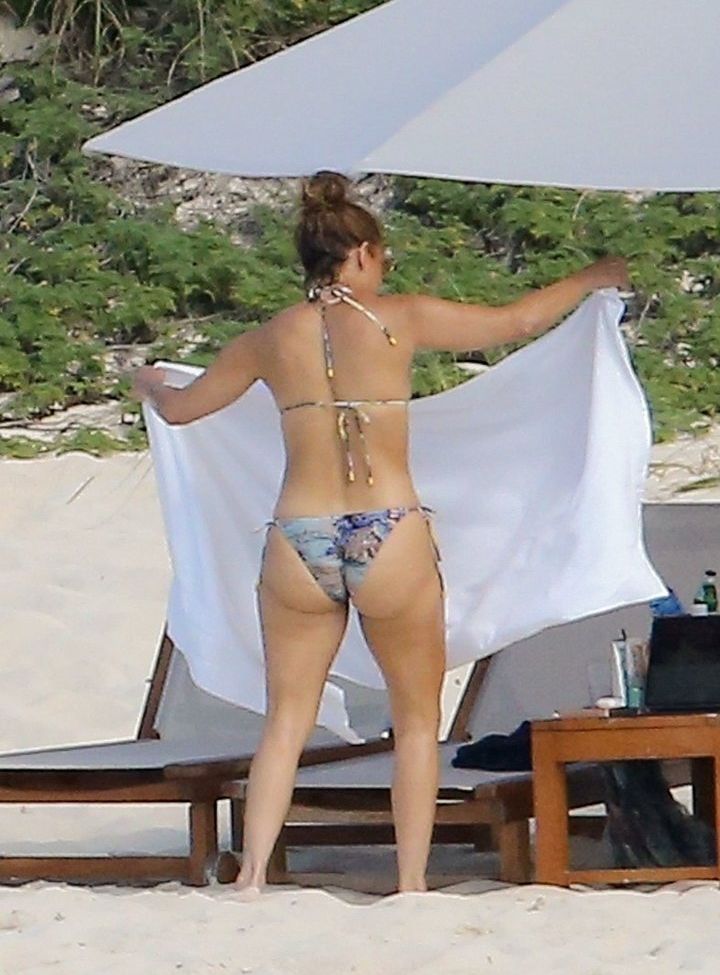 Jennifer Lopez nude #107832685