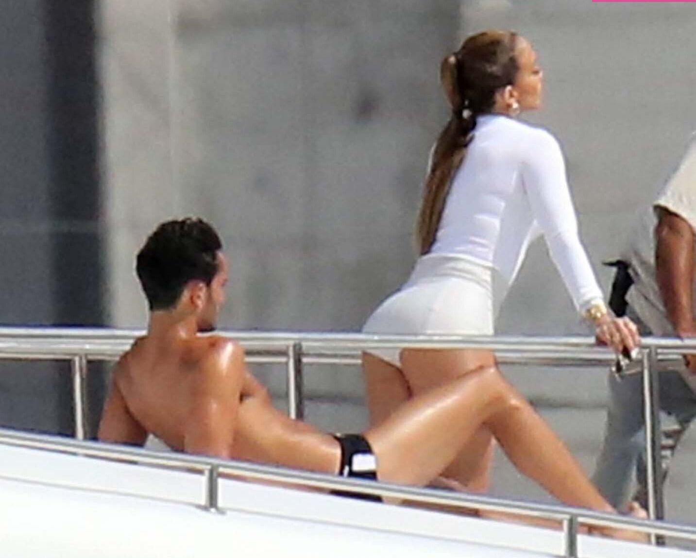 Jennifer Lopez nude #107832761