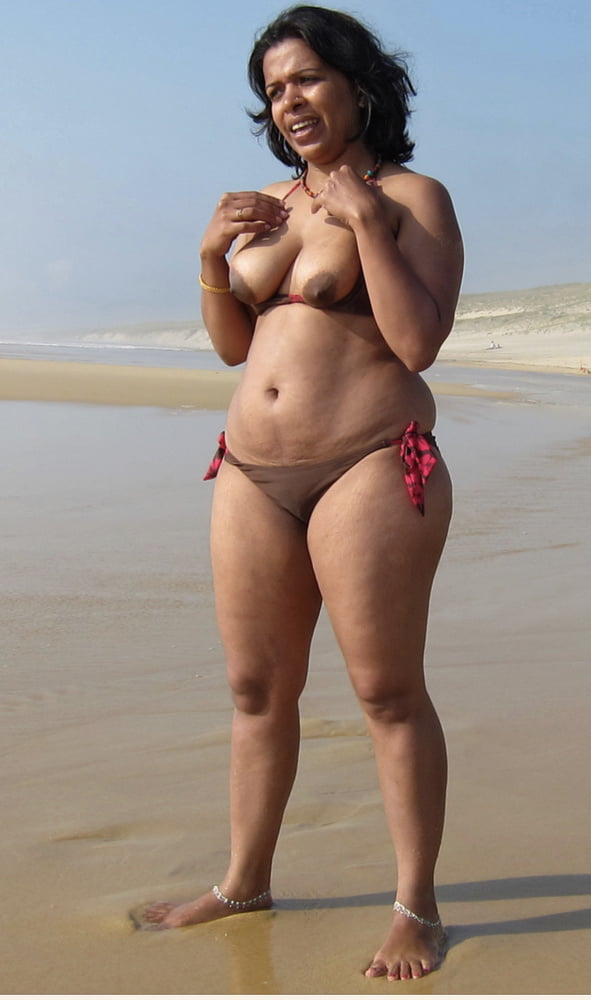 Caderas anchas de las mujeres 322
 #104520807