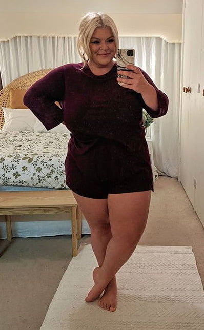 Full thighs in the mini 1488 #93046872