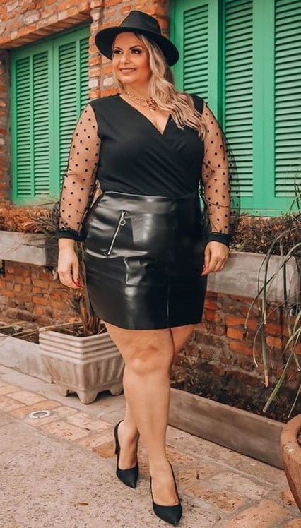 Full thighs in the mini 1488 #93046885